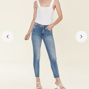 Hudson Holly high rise, raw hem ankle jean sz 26